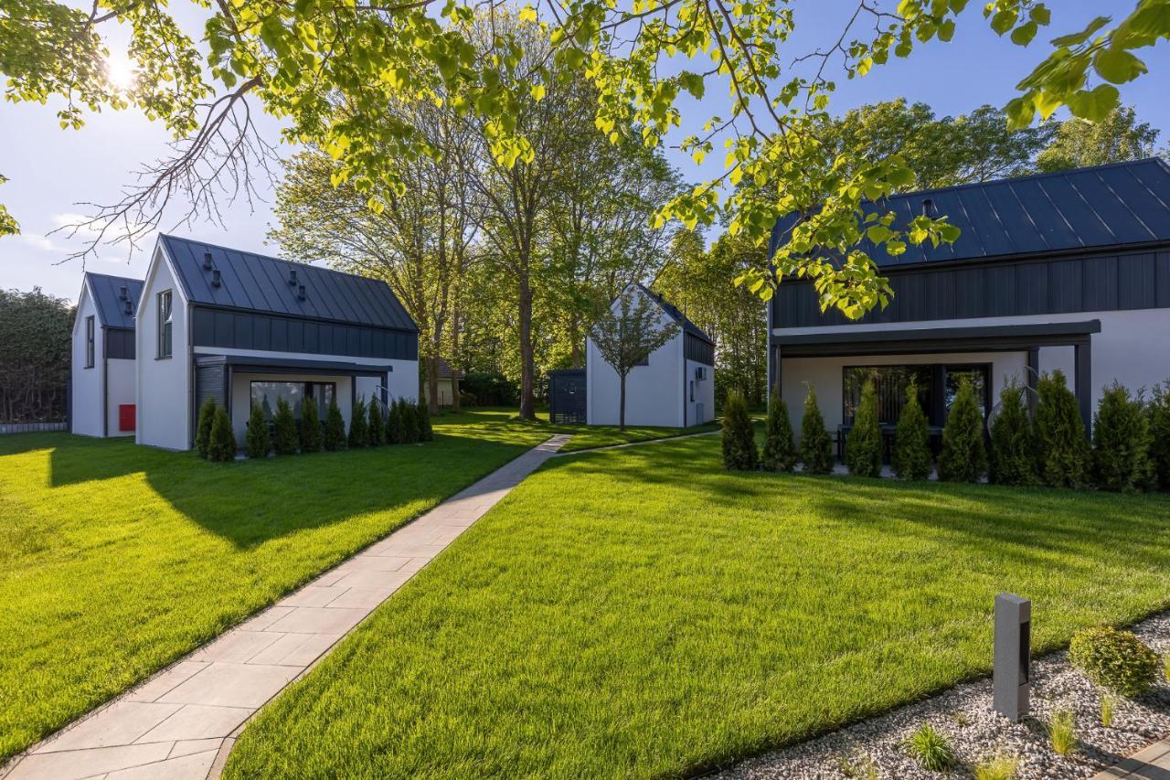 Domki Villa Hoff Resort Trzęsacz Esterno foto